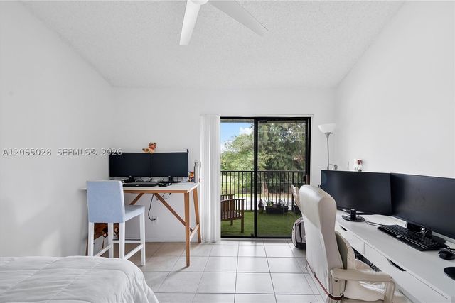 610 S Park Rd 35-1, Hollywood, FL 33021