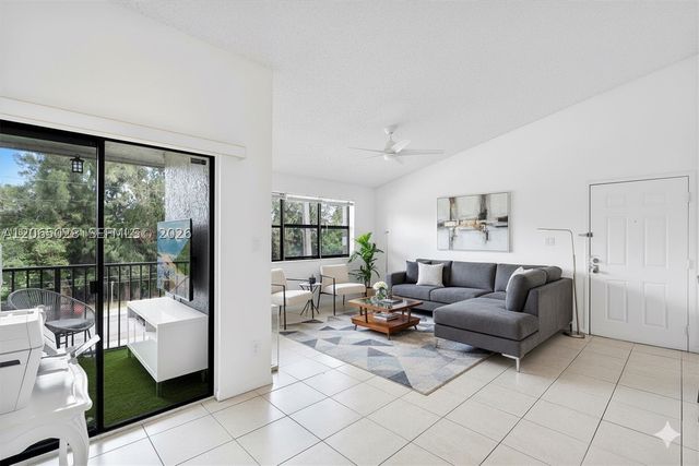 610 S Park Rd 35-1, Hollywood, FL 33021