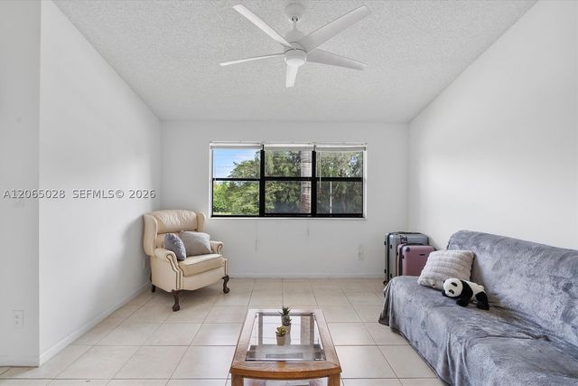 610 S Park Rd 35-1, Hollywood, FL 33021