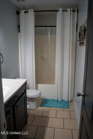6816 Natchez Street, Biloxi, MS 39532