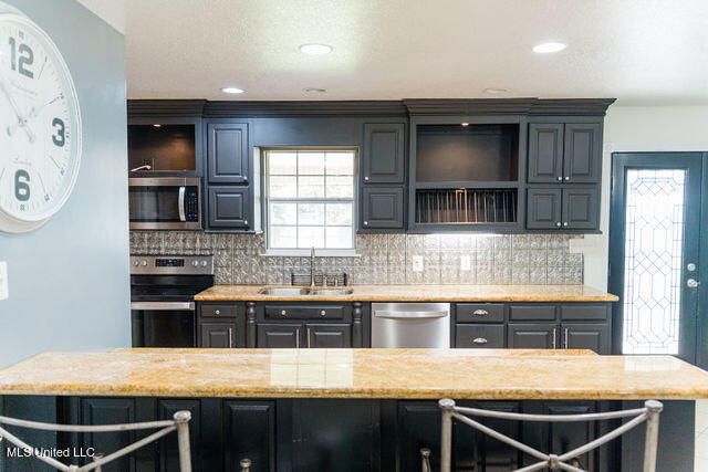 6816 Natchez Street, Biloxi, MS 39532