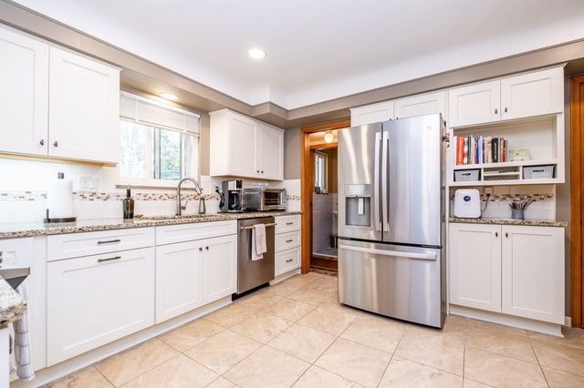 38165 Circolo Street, Harrison Twp, MI 48045