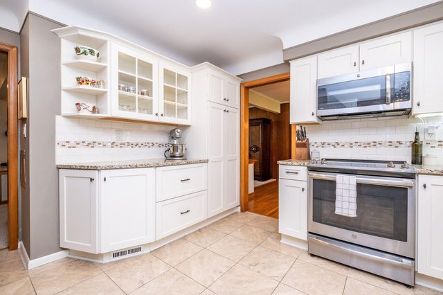 38165 Circolo Street, Harrison Twp, MI 48045