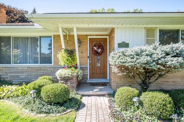 38165 Circolo Street, Harrison Twp, MI 48045