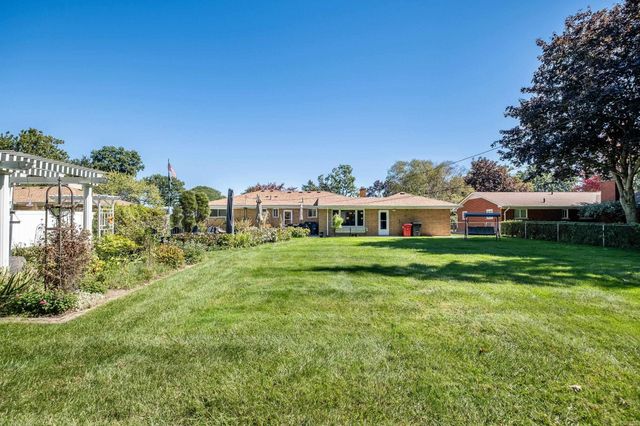 38165 Circolo Street, Harrison Twp, MI 48045