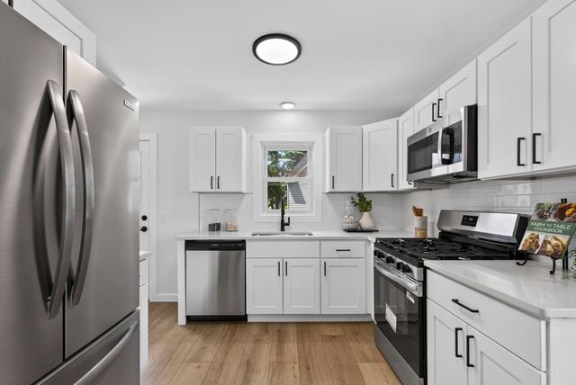 2930 Texa Tonka Avenue, Saint Louis Park, MN 55426