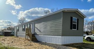 27 Skyline Dr, Tarentum, PA 15084
