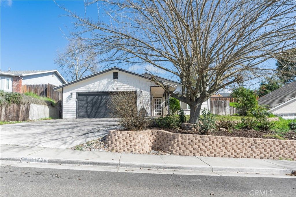 1736 Wade, Paso Robles, CA 93446