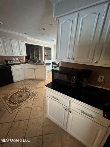1441 School Park Street, Jackson, MS 39213