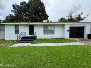 1441 School Park Street, Jackson, MS 39213