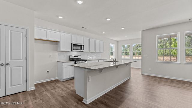 2006 Minnette Circle, New Bern, NC 28562