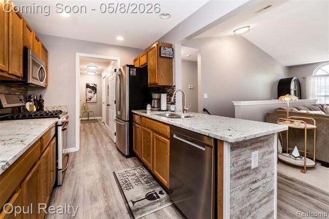 11762 Farmington Road, Livonia, MI 48150