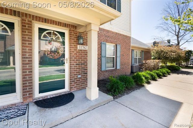 11762 Farmington Road, Livonia, MI 48150
