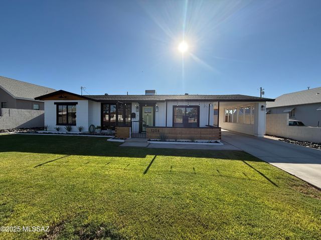 1204 S 1st Avenue, Safford, AZ 85546