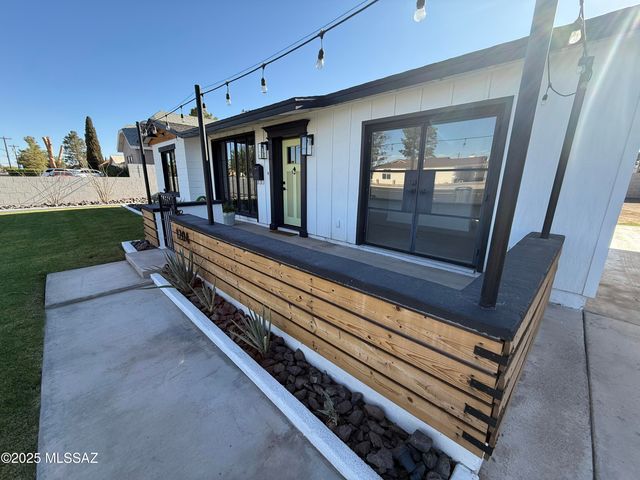 1204 S 1st Avenue, Safford, AZ 85546