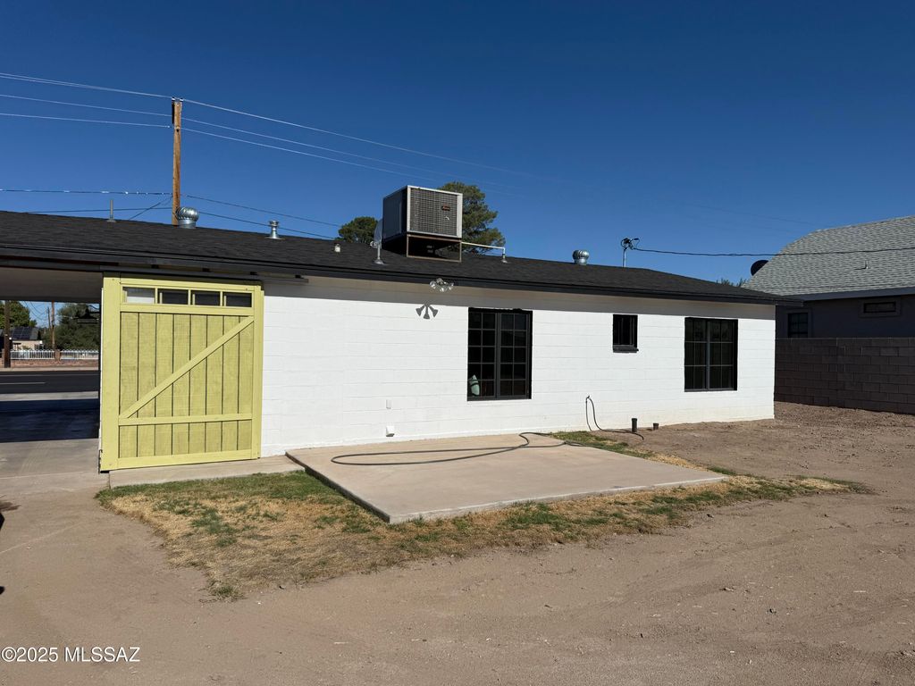 1204 S 1st Avenue, Safford, AZ 85546