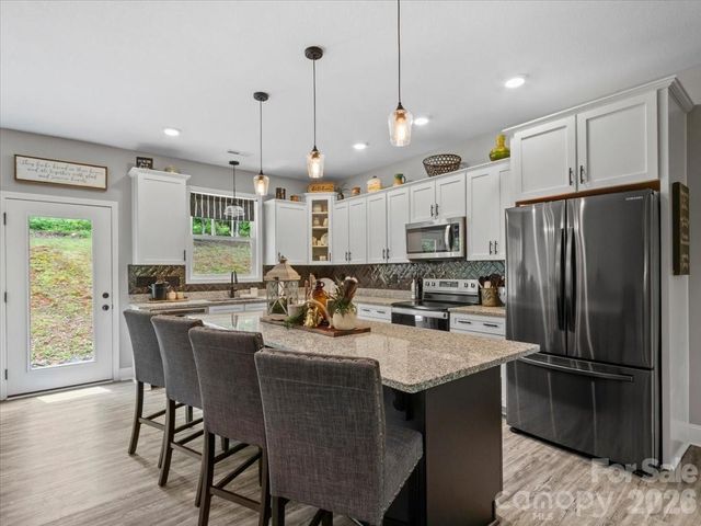 36 Cherry Ridge Lane, Weaverville, NC 28787