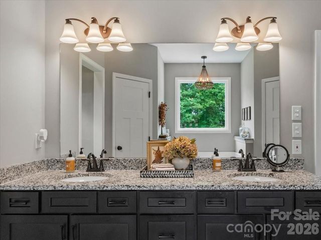 36 Cherry Ridge Lane, Weaverville, NC 28787