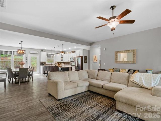 36 Cherry Ridge Lane, Weaverville, NC 28787
