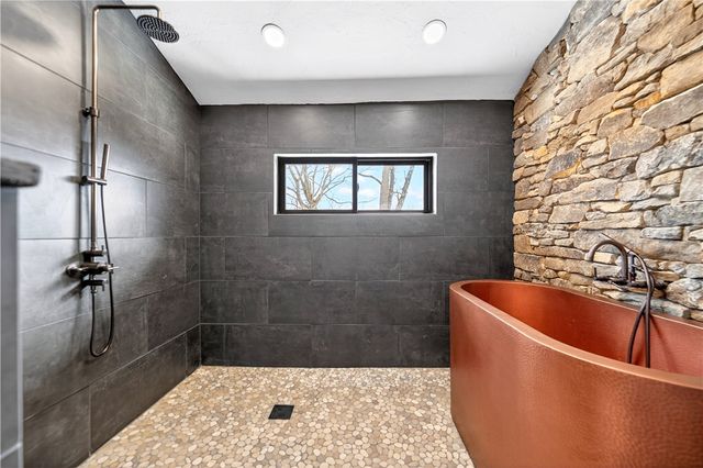 181 Alpine Heights Rd, Saltlick Twp, PA 15622