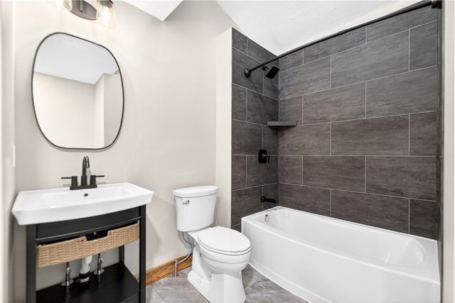 181 Alpine Heights Rd, Saltlick Twp, PA 15622