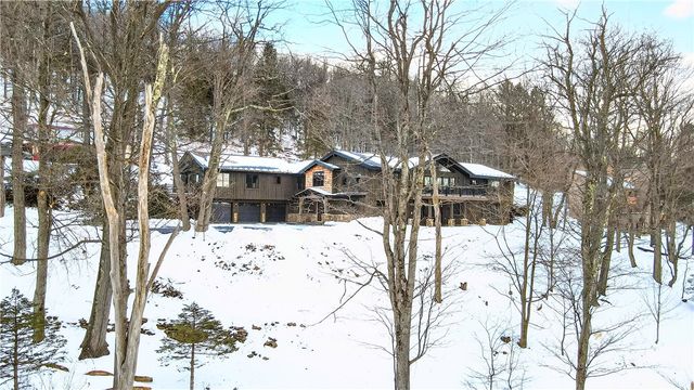 181 Alpine Heights Rd, Saltlick Twp, PA 15622