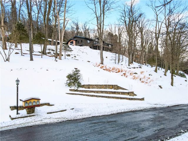 181 Alpine Heights Rd, Saltlick Twp, PA 15622