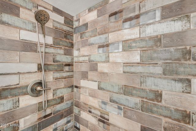 4201 E CAMELBACK Road 15, Phoenix, AZ 85018