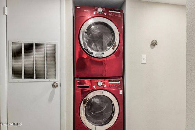 4201 E CAMELBACK Road 15, Phoenix, AZ 85018