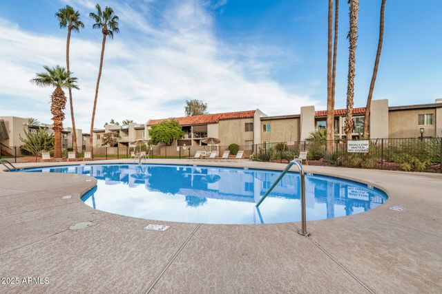 4201 E CAMELBACK Road 15, Phoenix, AZ 85018