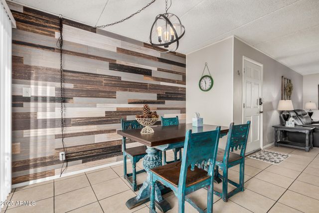 4201 E CAMELBACK Road 15, Phoenix, AZ 85018