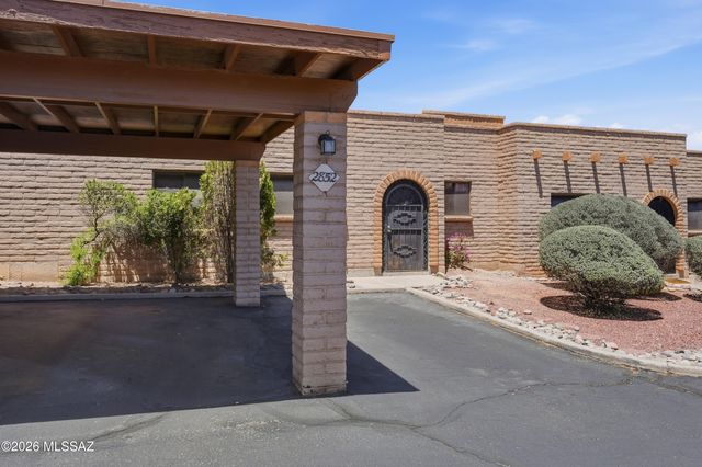 2852 W Sheryl Drive, Tucson, AZ 85713