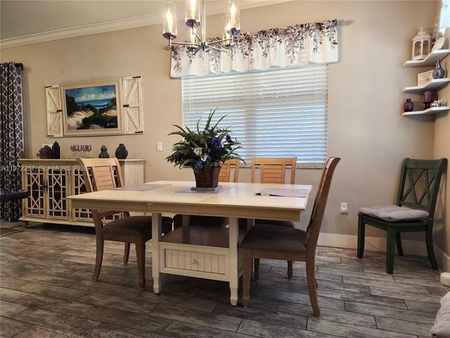 108 Oak Knolls Circle, Sebring, FL 33876