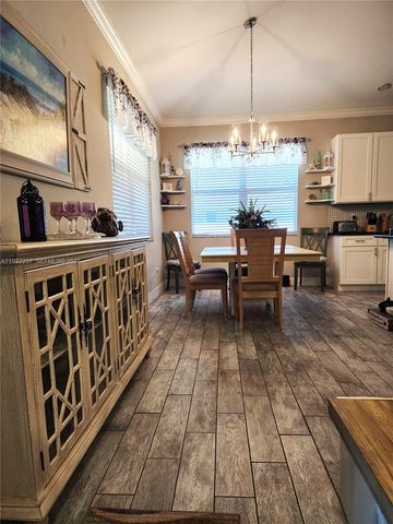 108 Oak Knolls Circle, Sebring, FL 33876