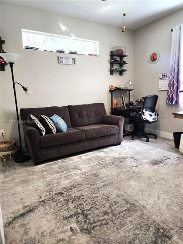 108 Oak Knolls Circle, Sebring, FL 33876