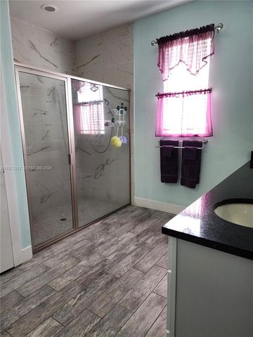 108 Oak Knolls Circle, Sebring, FL 33876