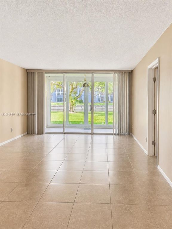 8340 Sands Point Boulevard p107, Tamarac, FL 33321