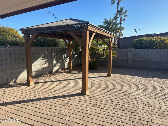 26607 S Maricopa Place, Sun Lakes, AZ 85248