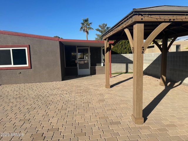 26607 S Maricopa Place, Sun Lakes, AZ 85248