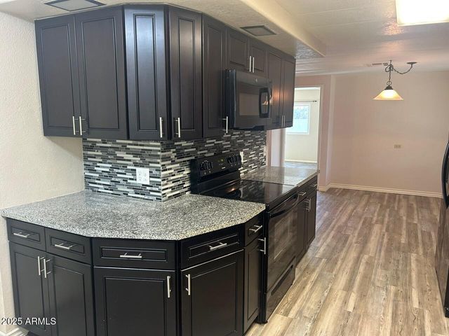 26607 S Maricopa Place, Sun Lakes, AZ 85248