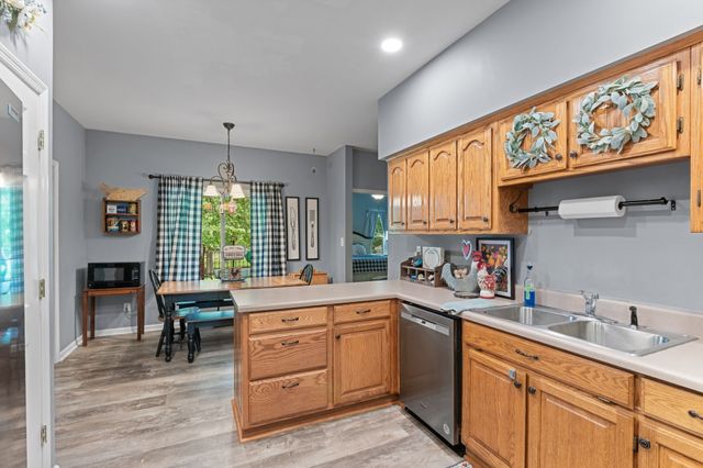 621 Brandon Rd, Manchester, TN 37355