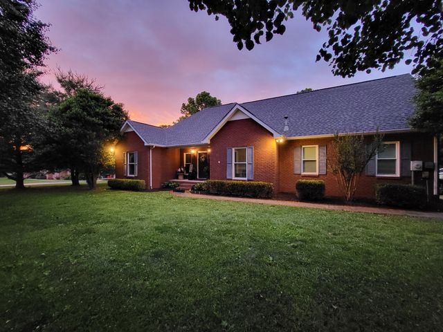 621 Brandon Rd, Manchester, TN 37355