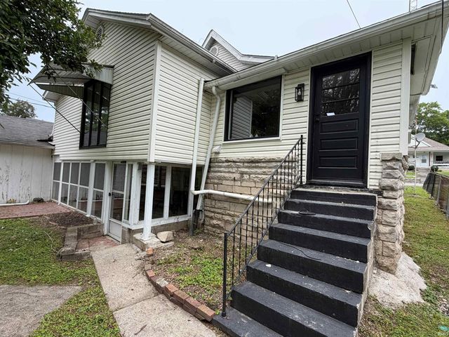 410 18th Street, Bedford, IN 47421