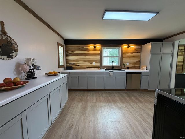 410 18th Street, Bedford, IN 47421