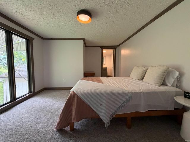 410 18th Street, Bedford, IN 47421