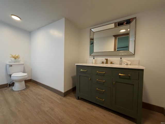 410 18th Street, Bedford, IN 47421