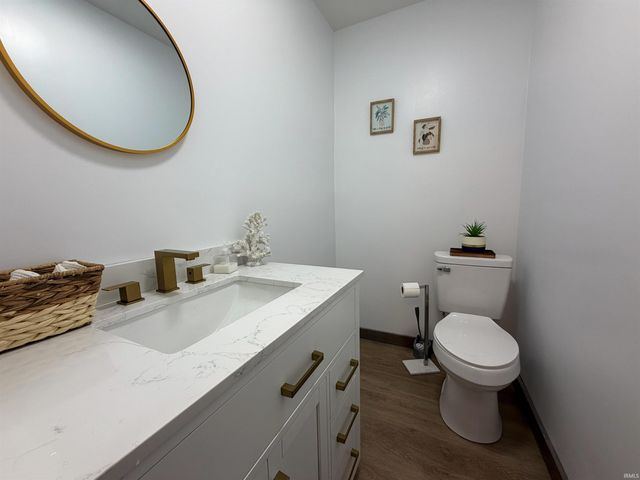 410 18th Street, Bedford, IN 47421