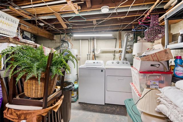 36 Lakewood Avenue, Ronkonkoma, NY 11779