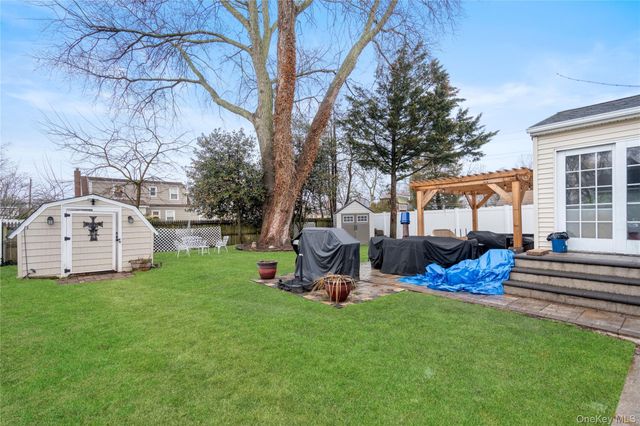 36 Lakewood Avenue, Ronkonkoma, NY 11779