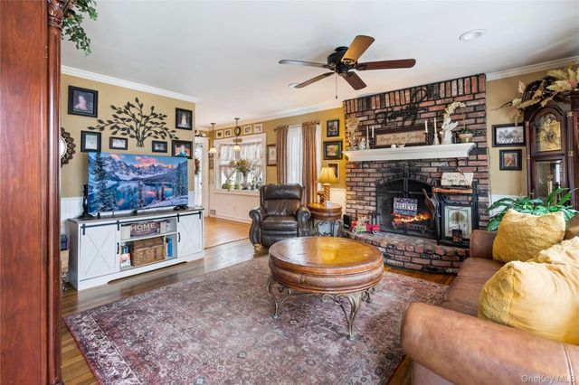 36 Lakewood Avenue, Ronkonkoma, NY 11779